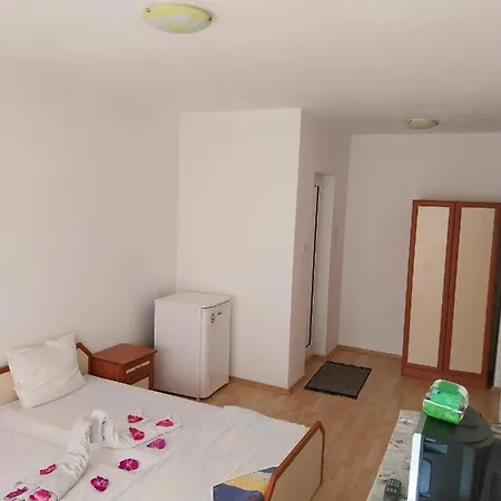 Стаи За Гости Ники Homestay *