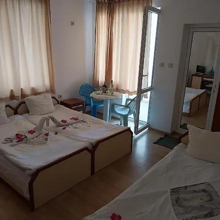 Стаи За Гости Ники * Nesebar