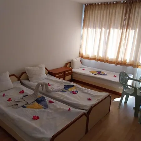 Quarto em Acomodações Particulares Стаи За Гости Ники *