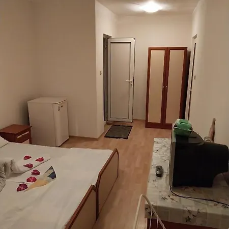 Quarto em Acomodações Particulares Стаи За Гости Ники *