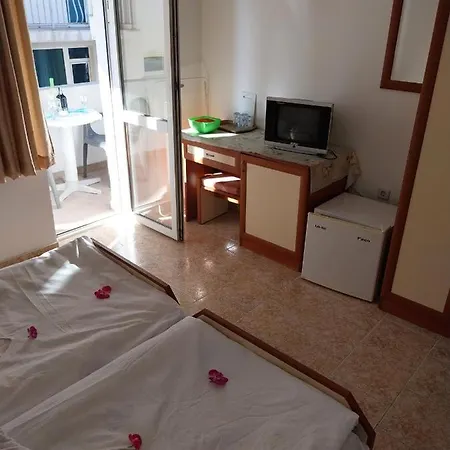 Quarto em Acomodações Particulares Стаи За Гости Ники Nesebar